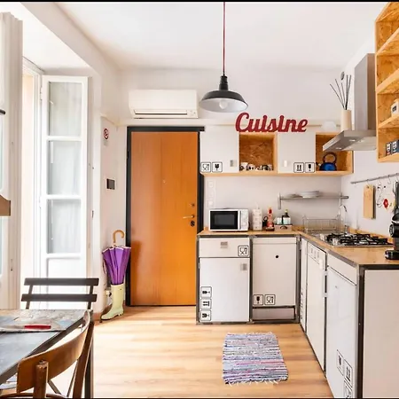 Piazza Volta Apartment *