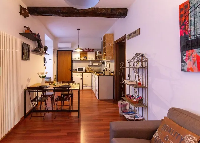 Piazza Volta Apartamento